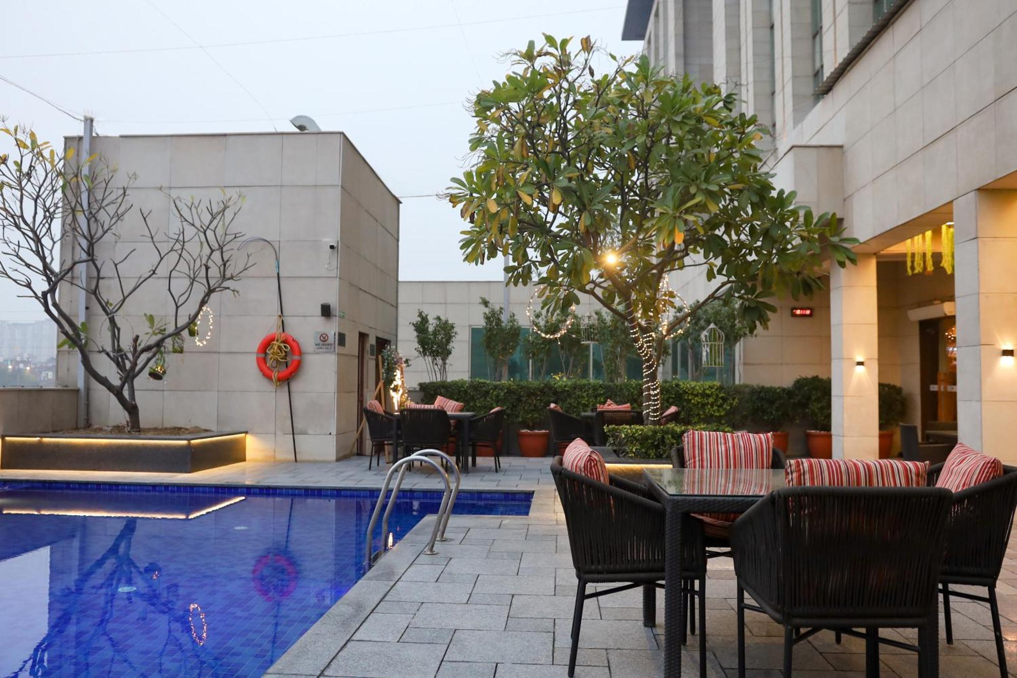 Crowne Plaza Okhla By Ihg Hotel New Delhi